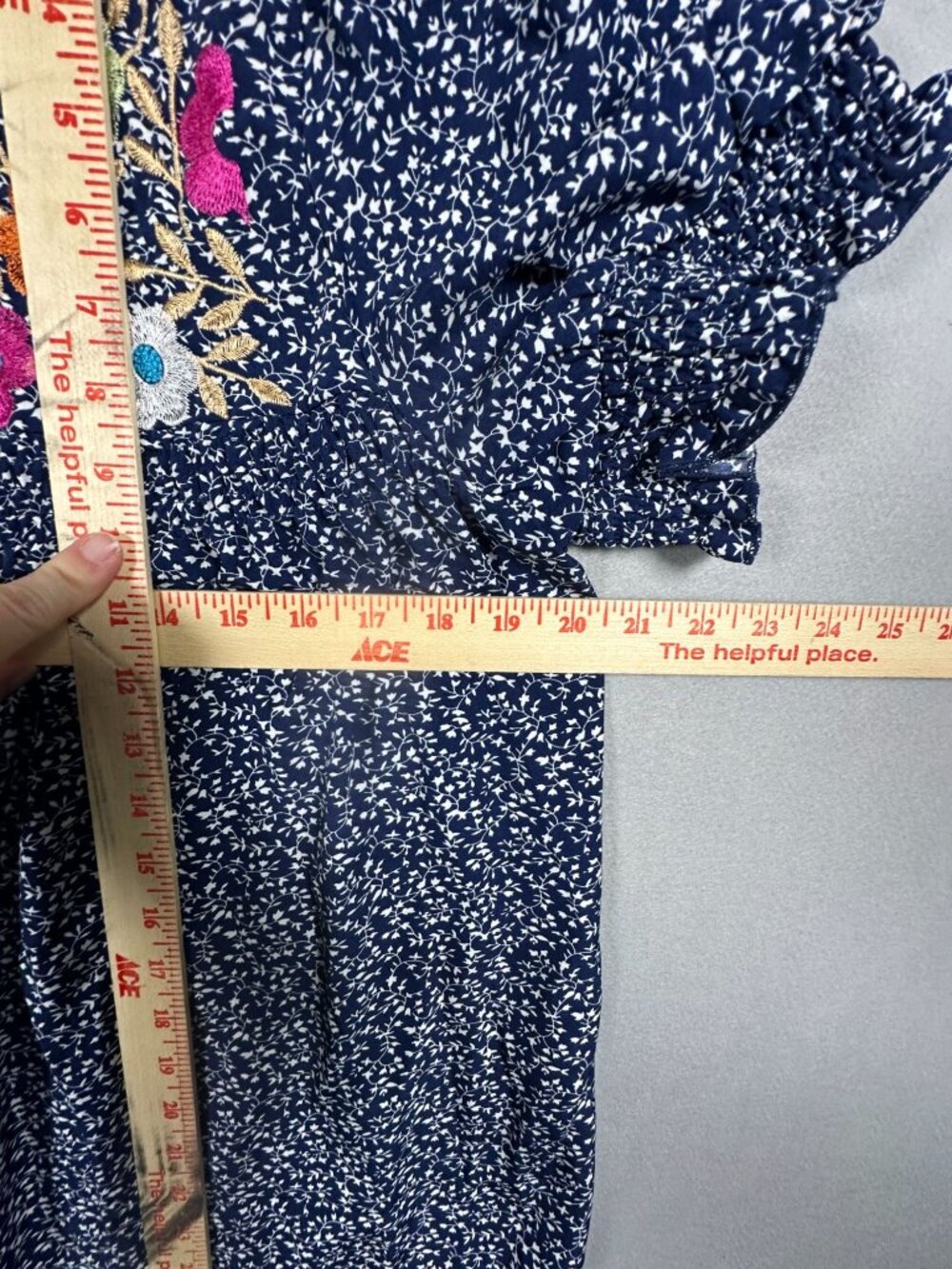 Elings Floral Embroidered Navy Blouse Short Puff Sleeves Ruffle Neckline Polyest - Picture 7 of 8